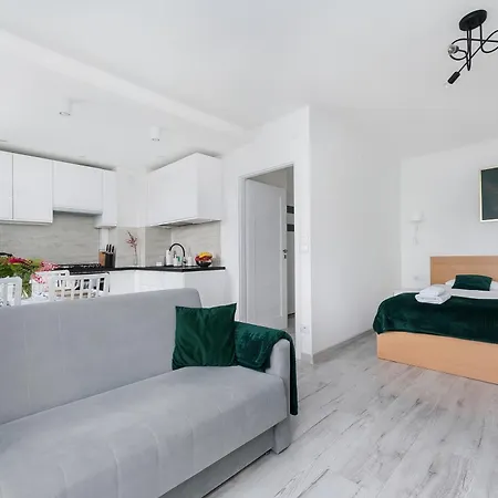 Bella Casa Premium - 117a Kobierzynska Апартаменты